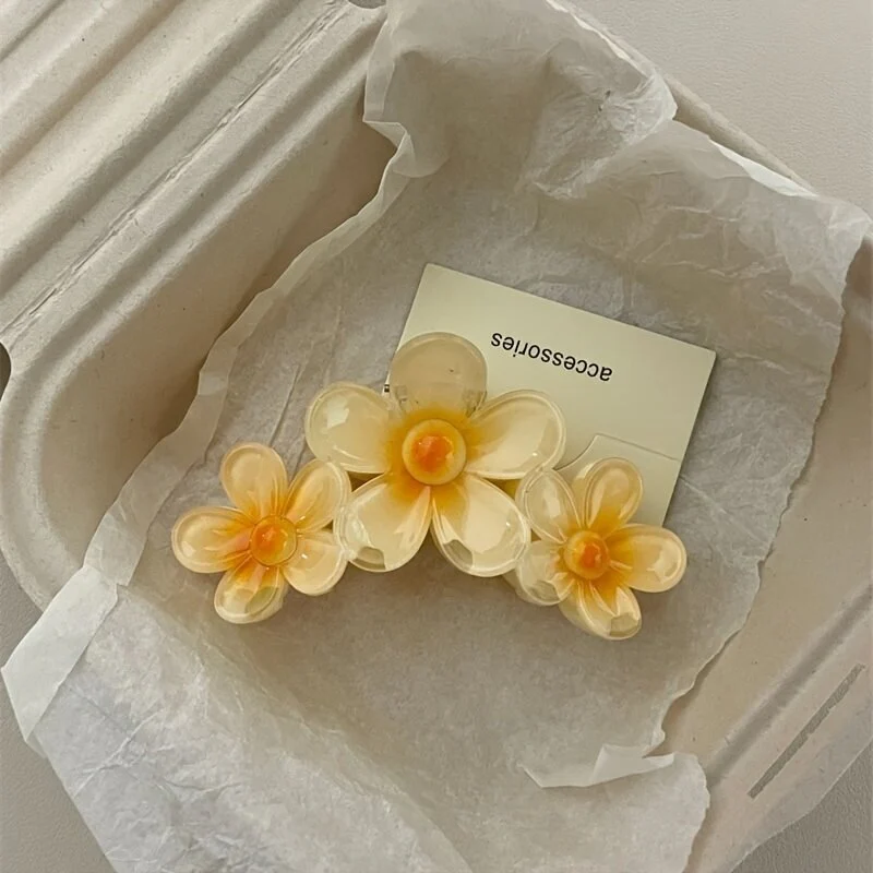 3-Bloom Blossom Clip - Image 4