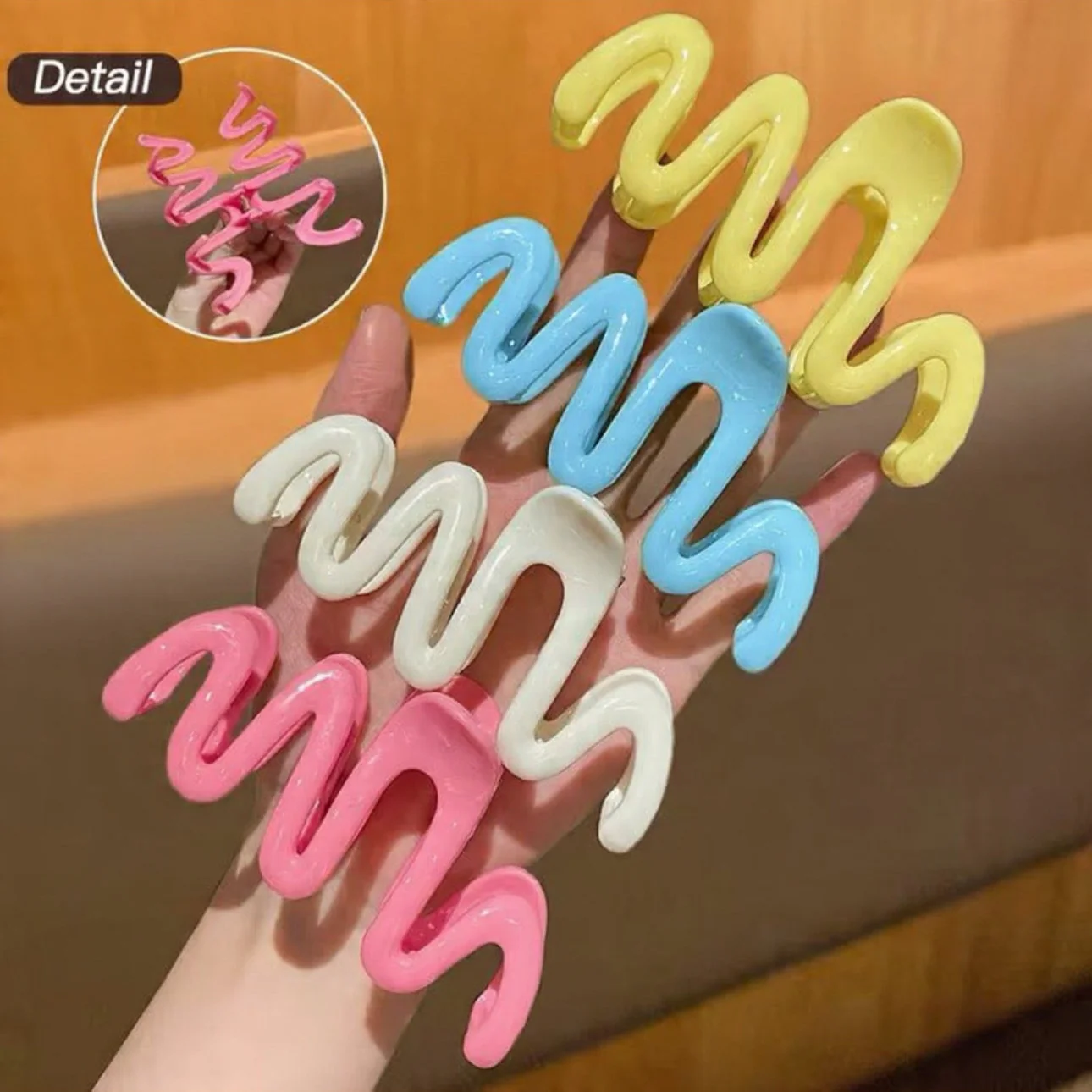 4pcs Large Glossy Wavy Clips - Image 2