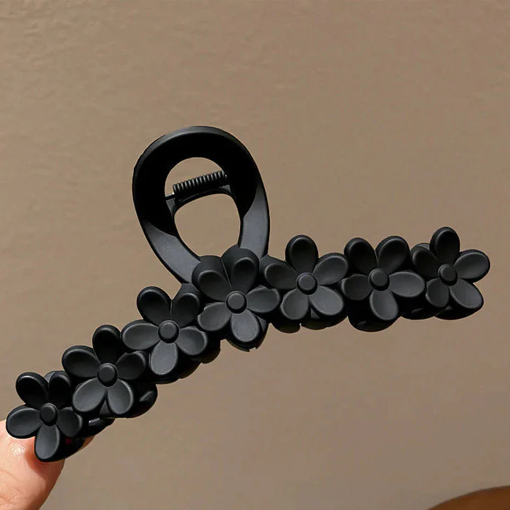Chic Flower‑adorned Clip - Image 3