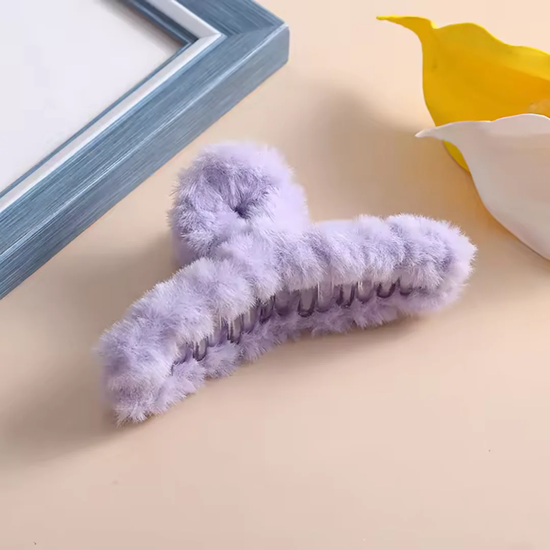Furry Claw Clip - Image 4