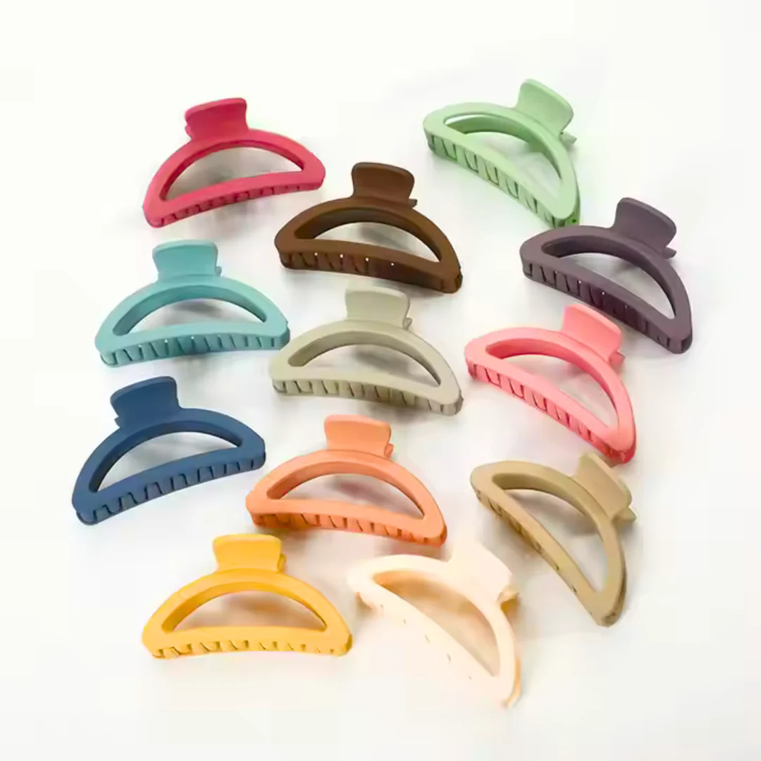 Half-Moon Claw Clip - Image 2