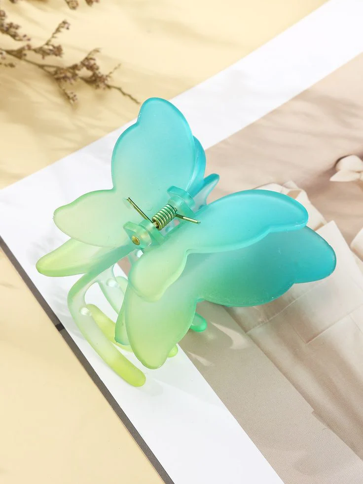 Pastel Breeze Gradient Butterfly Claws - Image 3