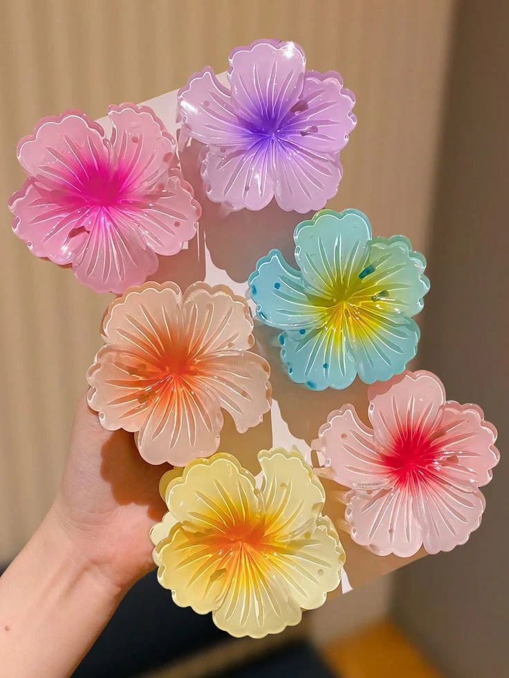 Softie Blossom Large Gradeint Clip - Image 2