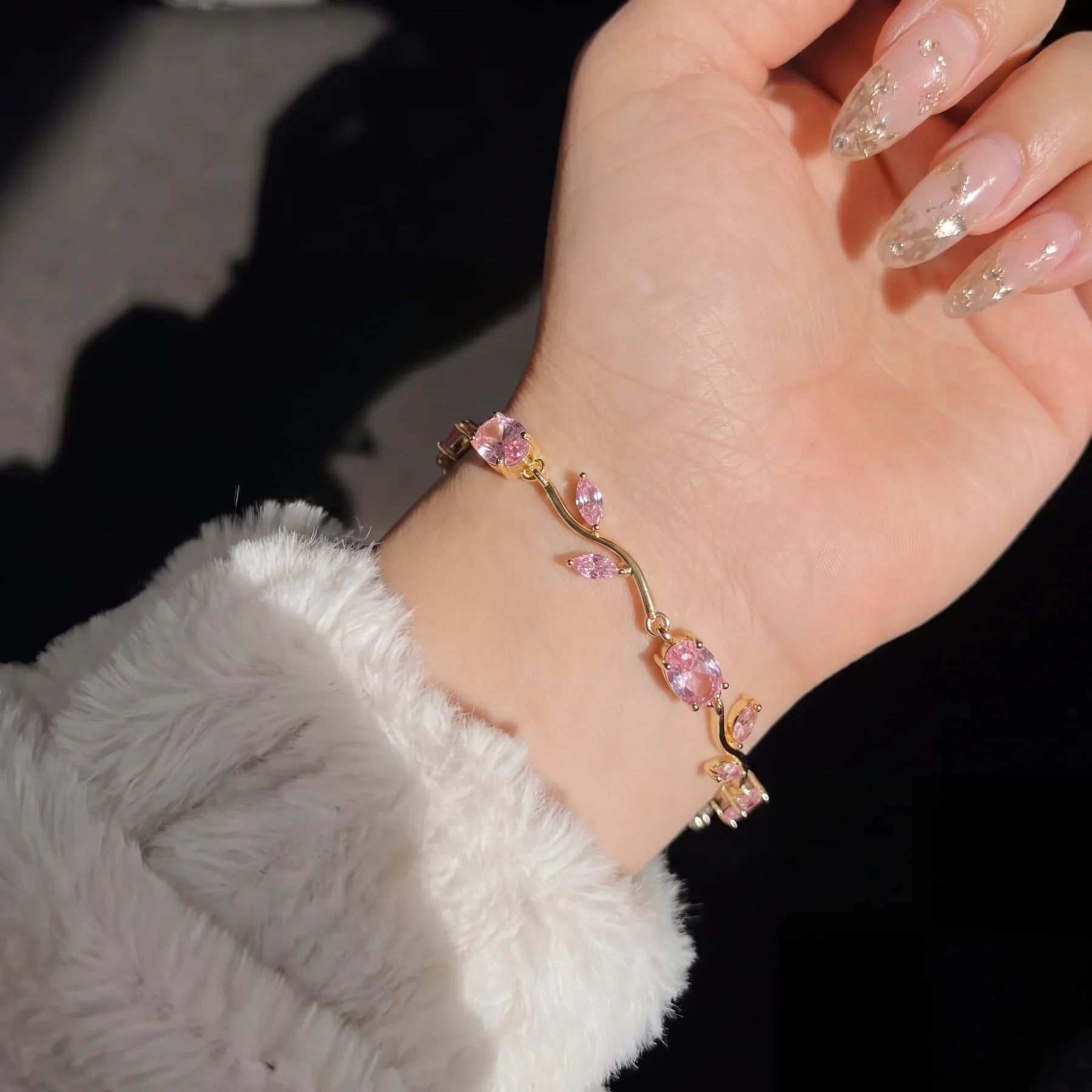 Majestic Tulip Bracelet (with box) - Image 5